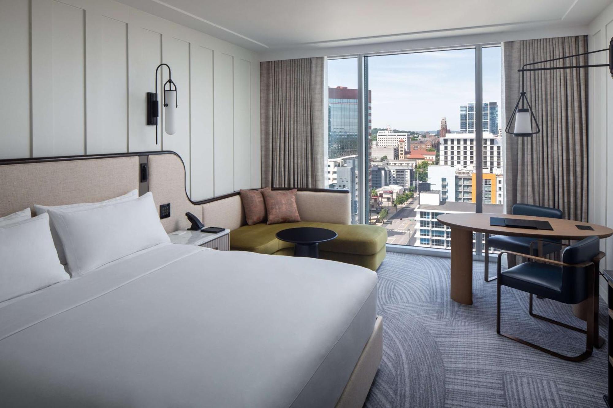 Conrad 5*